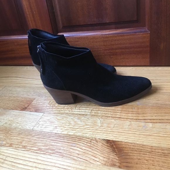 Dolce Vita Shoes - Dolce Vita Black low cut ankle boot